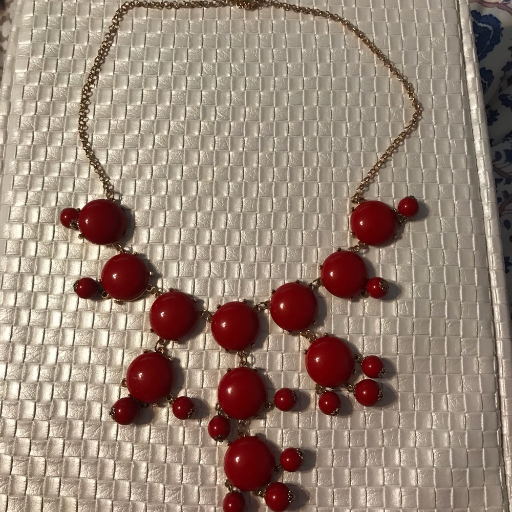 Statement necklace